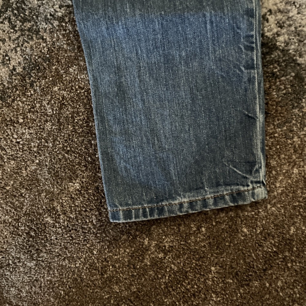 Women's Size 29 GUESS Los Angeles Distress  Style Jeans - Picture 4 of 9
